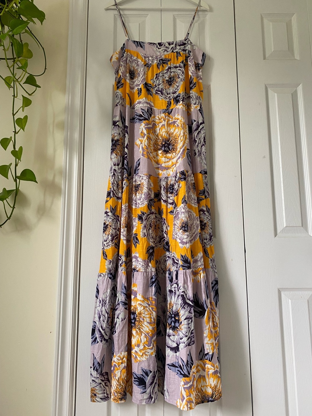 Anthropologie Maeve Tiered Maxi Dress Spaghetti Straps Abstract Floral Size Med
